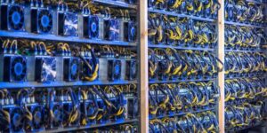 Polis Venezüella Hapishane Baskınında Bitcoin Madencilik Makinelerine Ele Geçirdi - Decrypt