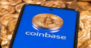 Coinbase SEC کی غیر فعالی پر عدالتی مداخلت کا مطالبہ کرتا ہے۔