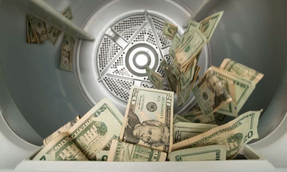 Non solo criptovalute: i raid dell'AFP stroncano il riciclaggio di valuta: quasi 230 milioni di dollari in fondi illegali