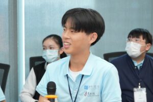 شنگھائی جیاؤ ٹونگ یونیورسٹی کے "لوئی چی وو سائنس پارک" کا باضابطہ افتتاح کیا گیا، ہانگ کانگ کے سیکنڈری اسکول کے طلباء نے مینلینڈ چین کی ہائی ٹیک ترقی کی ترقی کا مشاہدہ کیا