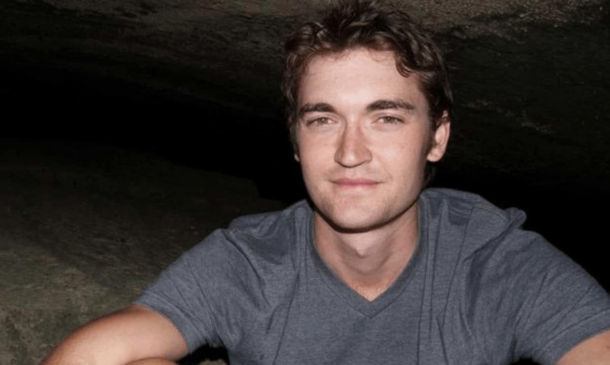 Silk Road Founder Ross Ulbricht: A Decade Behind Bars Ignites Controversy PlatoBlockchain Data Intelligence. Vertical Search. Ai.