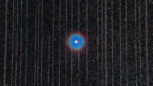 Satelity Starlink „wyciekają” sygnały, które zakłócają pracę naszych najczulszych teleskopów radiowych
