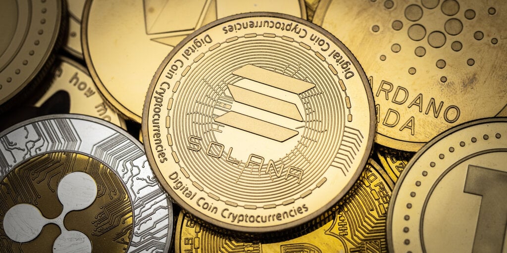 هذا الأسبوع في العملات: Solana تنفجر بنسبة 25٪، وتستعيد Bitcoin 30 ألف دولار أمريكي على أمل ETF وتفوز Ripple - فك تشفير ذكاء بيانات PlatoBlockchain. البحث العمودي. منظمة العفو الدولية.