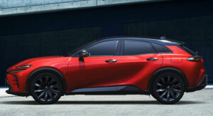 Toyota toob Jaapanis turule täiesti uue Crown "Sport".