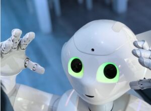 Korvaavatko robotit ihmisiä vai muovaavatko kobotit yhteistyöhön perustuvaa tulevaisuutta?