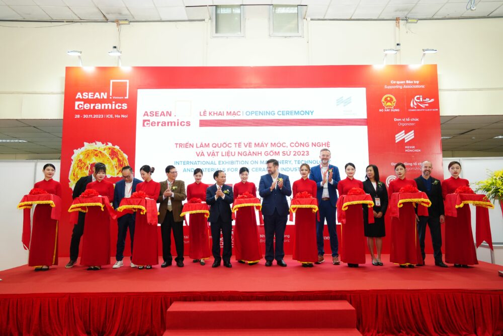 ASEAN Ceramic 2023 با حضور و جوایز قدردانی از غرفه‌داران رکوردشکنی افتتاح شد