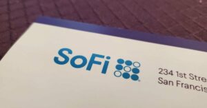 Цифровая финансовая фирма SoFi передает свой криптобизнес Blockchain.com