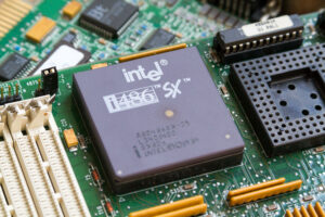 Intel se enfrenta a una demanda por errores de "caída" y busca 10 dólares por demandante