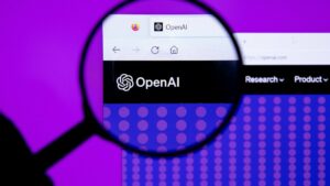 OpenAI suspectează atacatori cibernetici într-o întrerupere continuă a ChatGPT