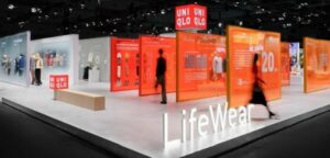UNIQLO crea un stand 'LifeScape' de más de 1,000 metros cuadrados para la Exposición Internacional de Importaciones de China 2023