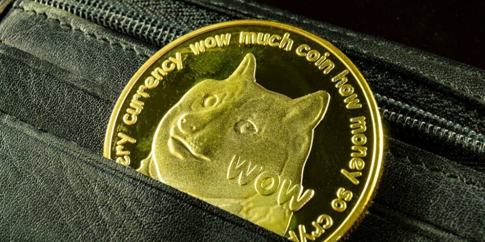 A Dogecoin a 10. évfordulóját ünnepli, 0.10 dollárt ér el egy éven belül először - Dekódolás