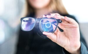 Meta 人工智能驱动的雷朋眼镜预示着隐私问题