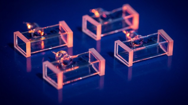 L’horloge atomique optique portable fait ses débuts commerciaux – Physics World