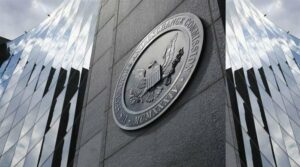 La SEC respinge la richiesta di Coinbase di regolamentare le criptovalute