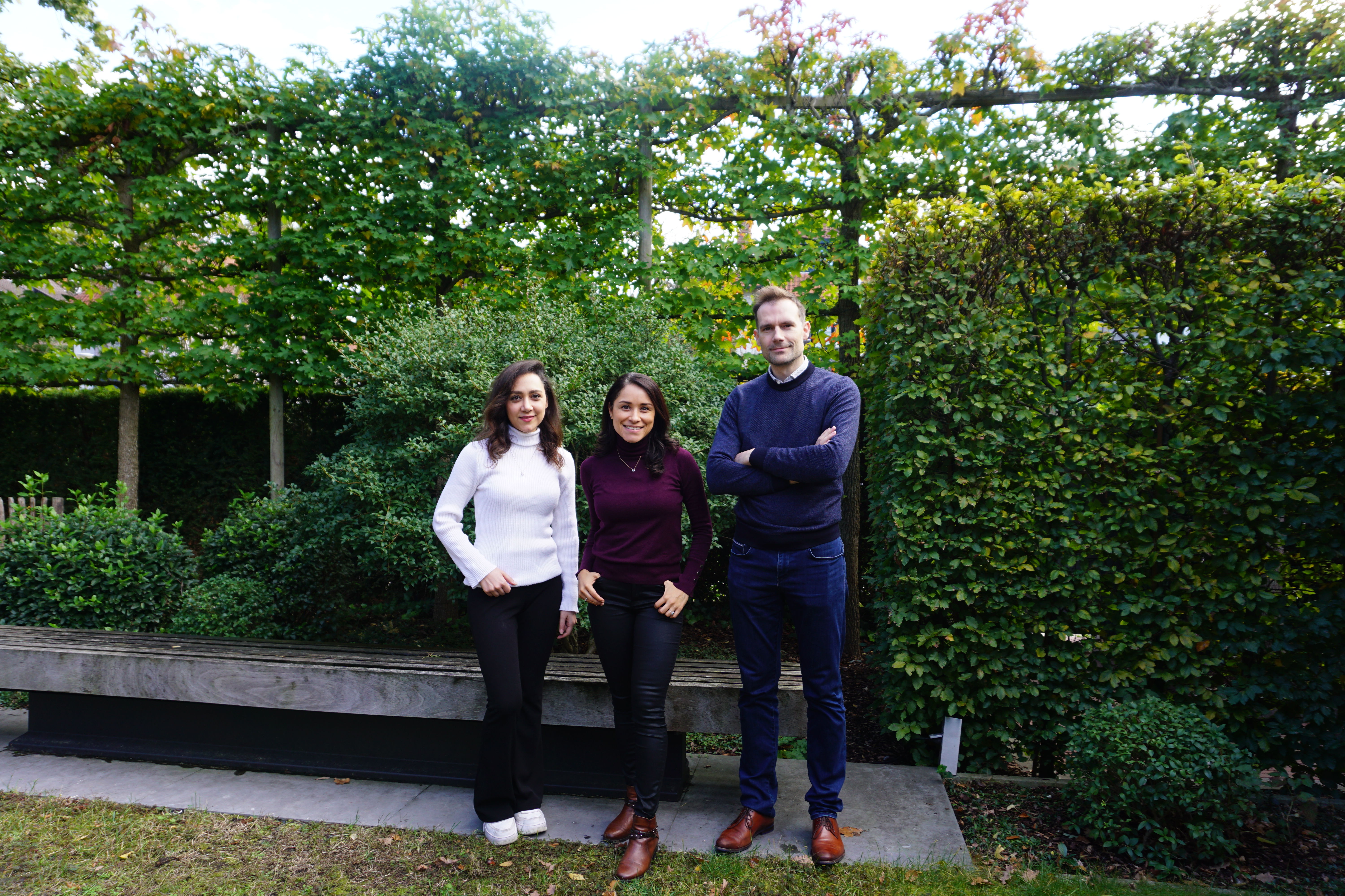 Specifix-teamet (fra venstre til høyre): Dr. Soha Mahdi (CTO), Dr. Alejandra Ortega (CEO) og Prof. Dr. Matthias Vanhees (CMO)