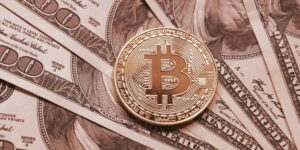 Bitcoin ETF: Apakah Harganya Masuk? - Dekripsi