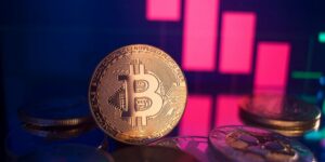 A Bitcoin az ETF Mania második napján zuhan, amikor a felszámolások szárnyalnak – Decrypt