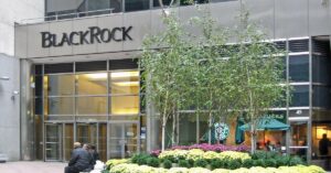 BlackRocki Bitcoini ETF jõudis esimesena 2 miljardi dollarini AUM-is