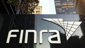 FINRA destaca el cumplimiento de las criptomonedas en un nuevo informe
