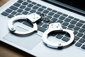 Hulp gezocht van veroordeelde cybercriminelen