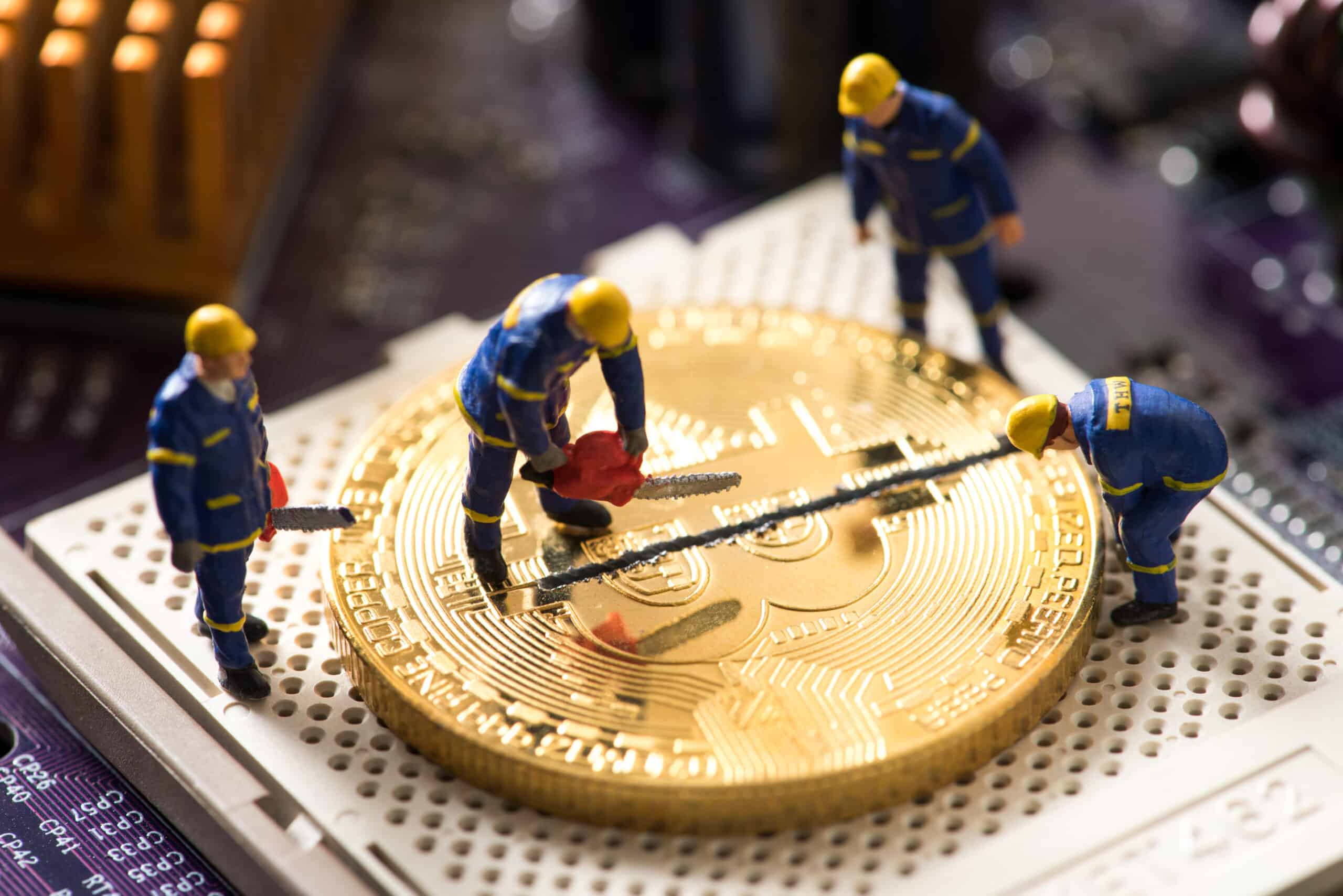 Only A Handful of Bitcoin Miners Will Be Profitable After Halving: Report - Unchained Hashrate PlatoBlockchain Data Intelligence. Vertical Search. Ai.