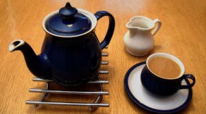 चाय कीमिया: लालित्य पैदा करना या निन्दा?