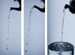 윙윙거리는 물매벌레, 물 쏟아지는 소리, 셔틀콕의 역학 – 물리학의 세계