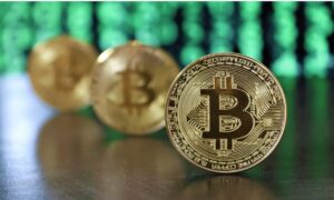 Pemegang Bitcoin Jangka Panjang Menghabiskan 300rb BTC Sejak Pasokan Puncak pada November 2023: Glassnode