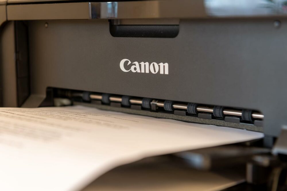 Kriitilised vead Canoni printerites võimaldavad kooditäitmist, DDoS-i