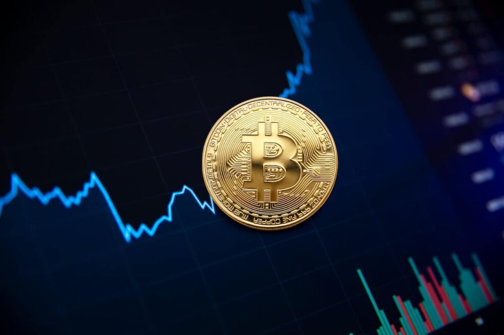 Czy powinieneś sprzedawać Bitcoin teraz, gdy zbliża się on do najwyższego poziomu w historii? - Nieuwiązany