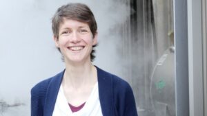 Chiedimi qualsiasi cosa: Katrin Erath-Dulitz "Come ricercatrice, faccio affidamento sul pensiero creativo" – Physics World