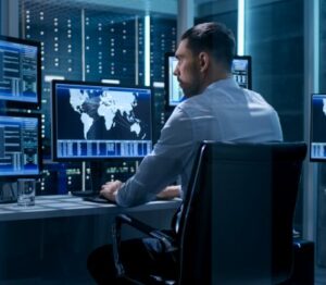 Ledande IT-säkerhetskonsult CyberSecOp eliminerar falska positiva resultat och skär ned angriparens uppehållstid med Comodos nya SOC-plattform