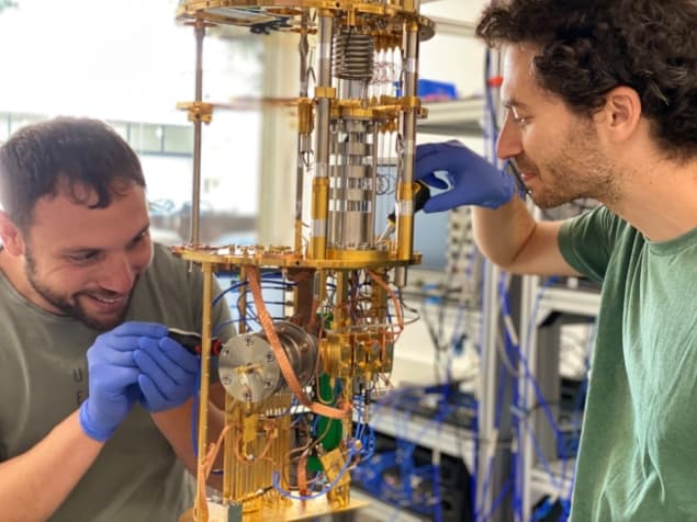 Ny superledende hulrumsqubit skubber grænserne for kvantekohærens - Physics World