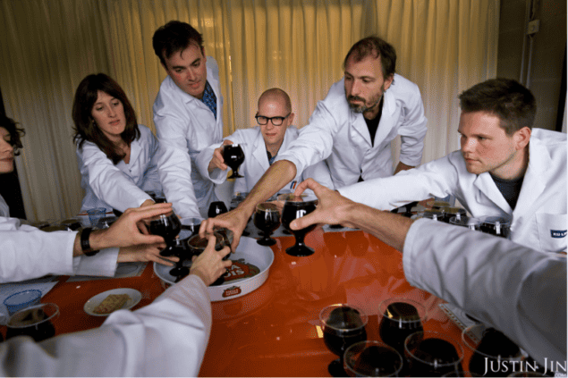 Naukowcy wykorzystują uczenie maszynowe do poprawy smaku belgijskich piw – Physics World