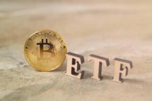 Volumes de negociação de ETF Bitcoin rivalizando com transações à vista na Coinbase - Unchained