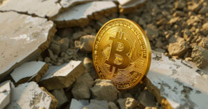 Bitcoins helgdipp skakar ut kortsiktiga innehavare