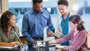 Tackling England's physics teacher shortage with a new apprenticeship scheme – Physics World