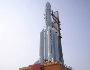 Çin, Ay'ın uzak tarafından örnekler döndürmek için Chang'e-6 misyonunu başlattı - Fizik Dünyası