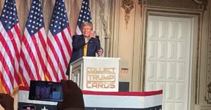 Trumps Pro-Krypto-Geschwätz bei der NFT-Gala hatte keine politische Substanz